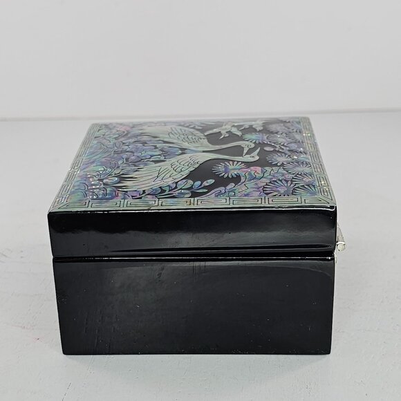 Mother Of Pearl February Mountain Crane Miniature Jewelry Box - Picture 5 of 11